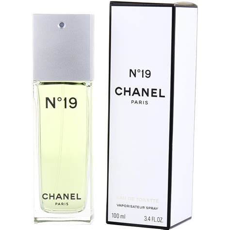 chanel oud perfume|chanel no 19 perfume price.